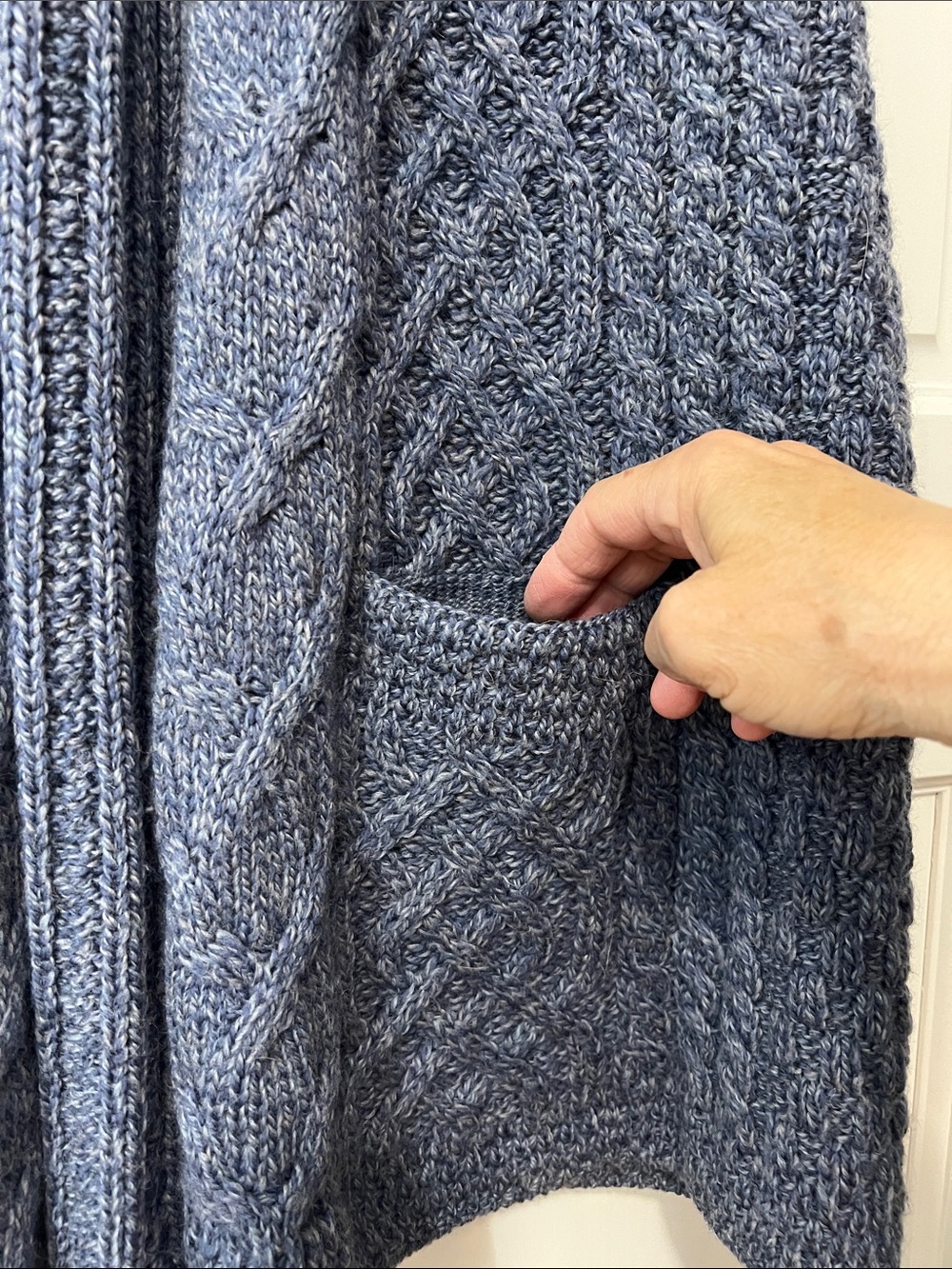 Aran Sweater Market cable vest, Merino Wool, blue, Women’s XL made in Ireland - Picture 9 of 13
